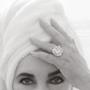 162397_elizabeth-taylor-herb-ritts.jpeg_8a61276f-92c1-4f20-a0f3-9b04174891fd 162397_elizabeth-taylor-herb-ritts.jpeg_8a61276f-92c1-4f20-a0f3-9b04174891fd